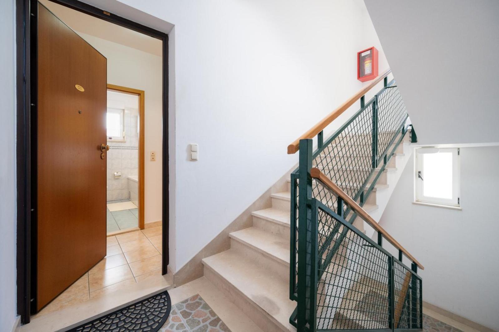 Apartment Anita Trogir Exterior foto