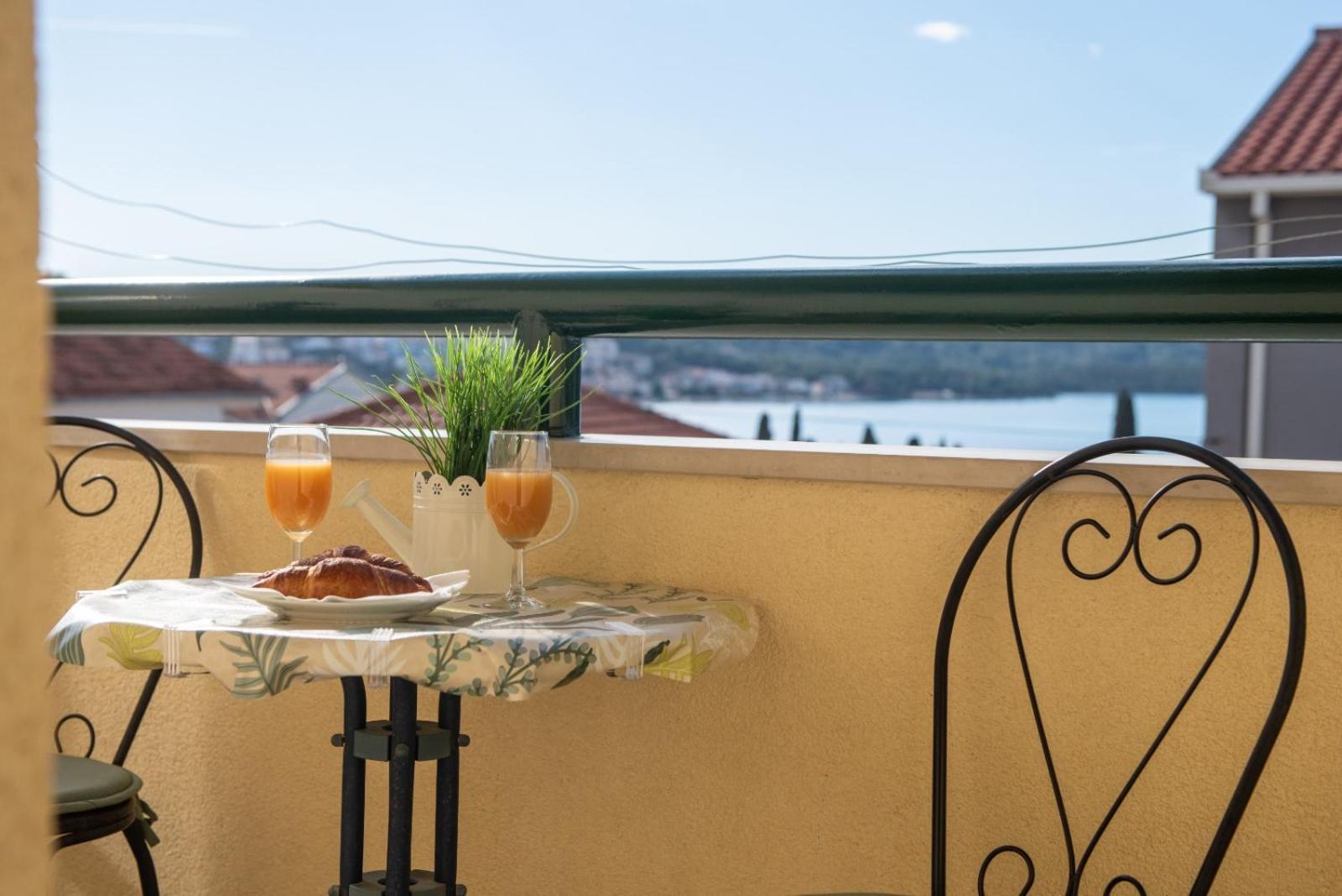 Apartment Anita Trogir Exterior foto